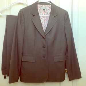Womens Pant Suit